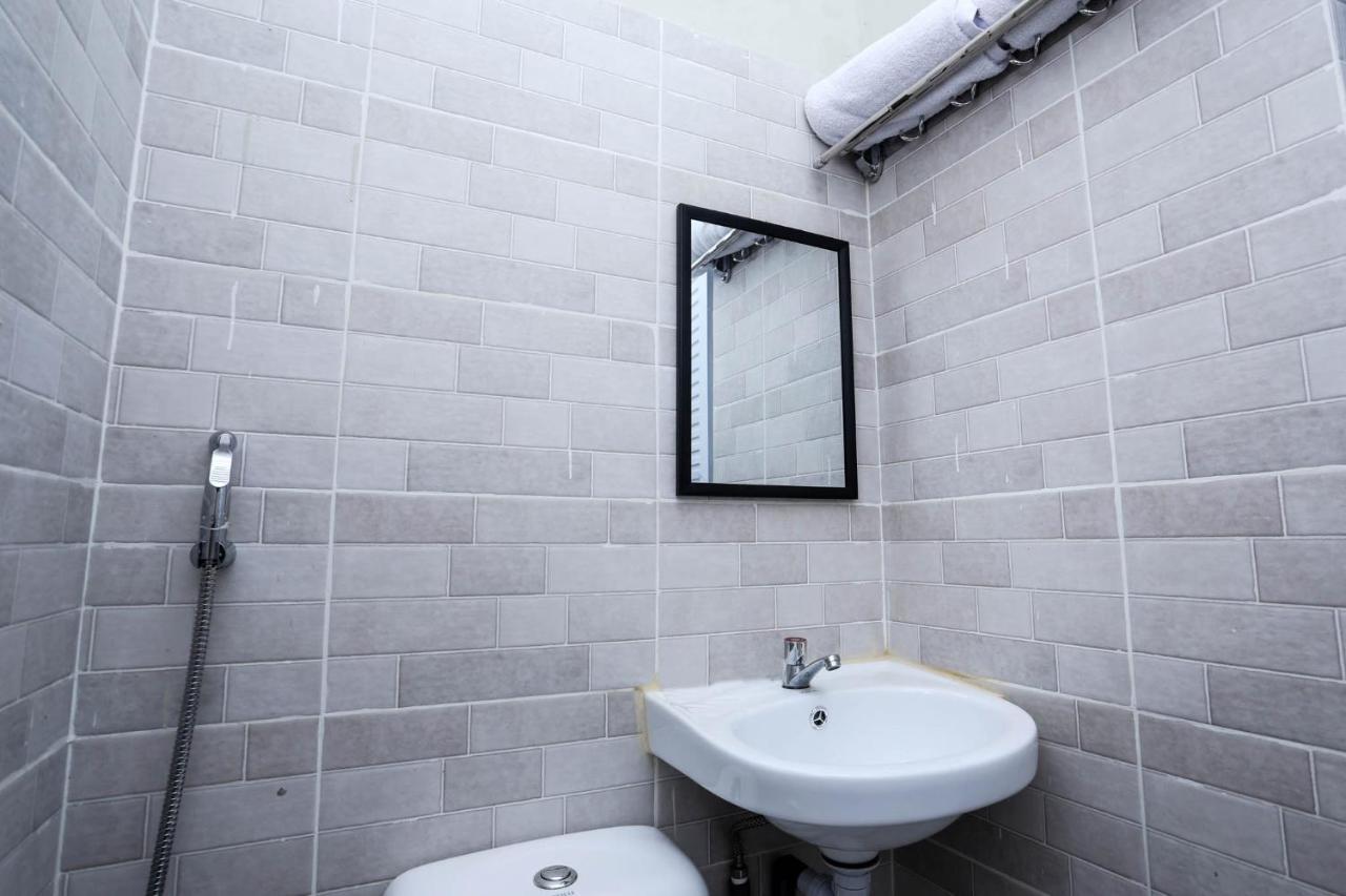 Safara Guesthouse Syariah Semarang Dış mekan fotoğraf